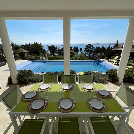 Villa Location De Sur Piscine Et Jardin Vue Panoramique