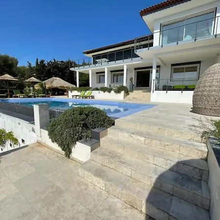 Location De Sur Piscine Et Jardin Vue Panoramique * Sanary-sur-Mer
