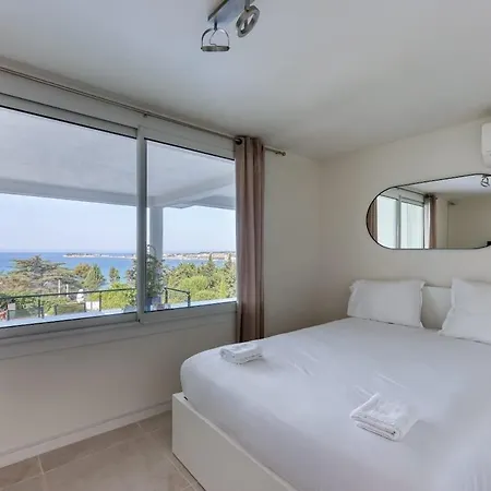 Villa Location De Sur Piscine Et Jardin Vue Panoramique